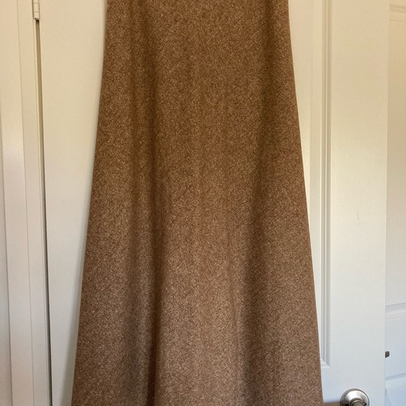 Kenneth Cole maxi wool brown skirt, size 6-8 - Picture 10 of 10